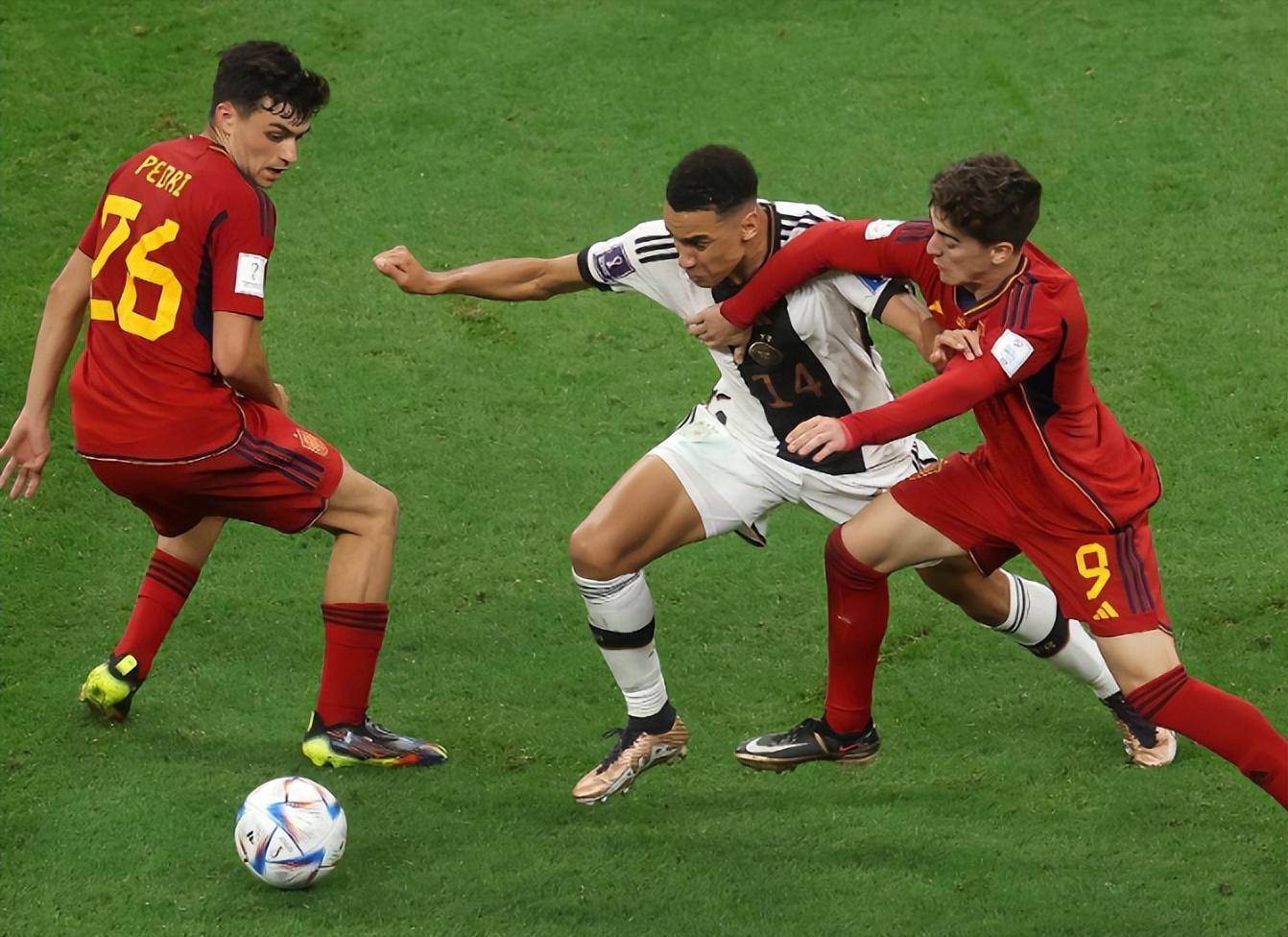 PG中国登录入口-西班牙强势日本，穆勒打破历史纪录