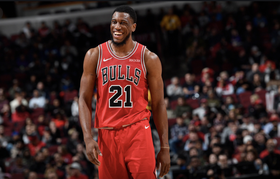 日本男篮强势公牛，贝弗利三分雨点燃全场的简单介绍