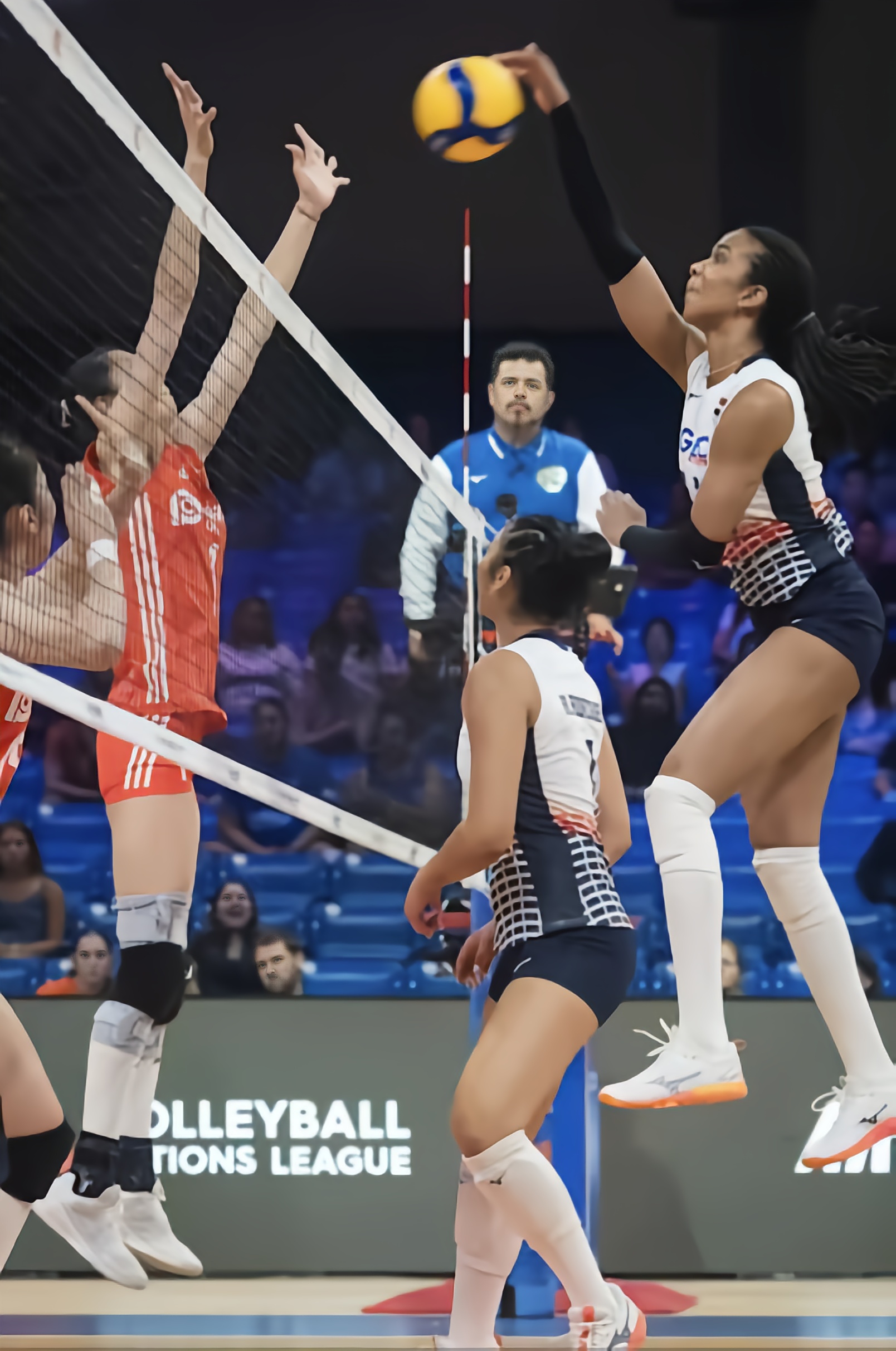 阿根廷女排力克美国,晋级排球四强赛的简单介绍 阿根廷女排力克美国,晋级排球四强赛的简单介绍