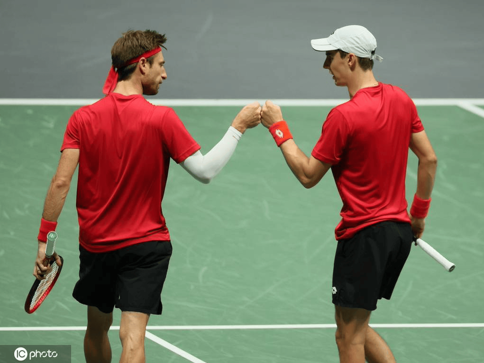 荷兰队在比利时队的激烈对抗中获得胜利,表现亮眼的简单介绍 荷兰队在比利时队的激烈对抗中获得胜利,表现亮眼的简单介绍