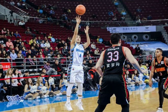 北京首钢主场告捷，豪取五连胜稳居第二的简单介绍