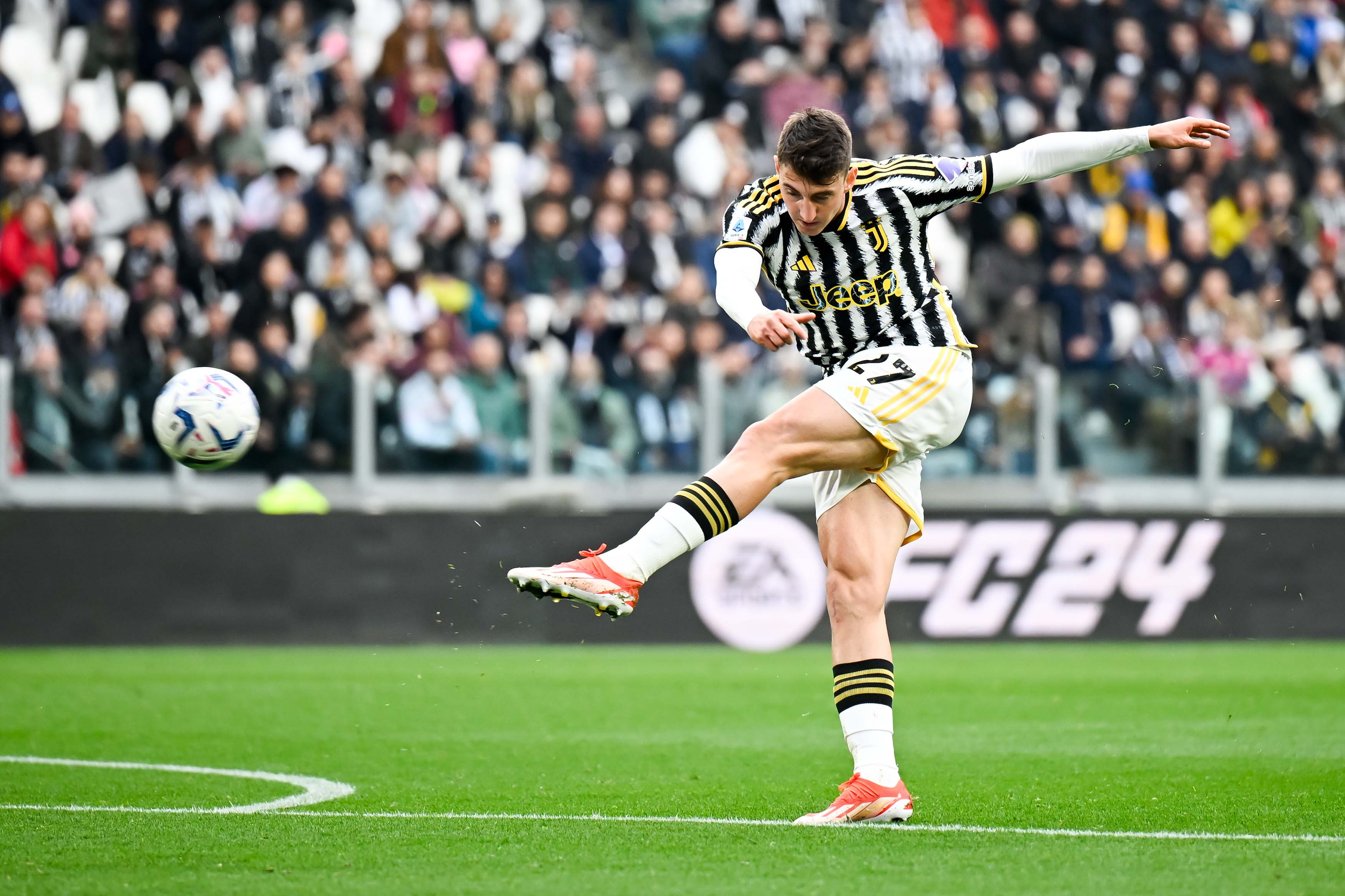 AC米兰重振雄风，欧洲豪门身手不凡的简单介绍