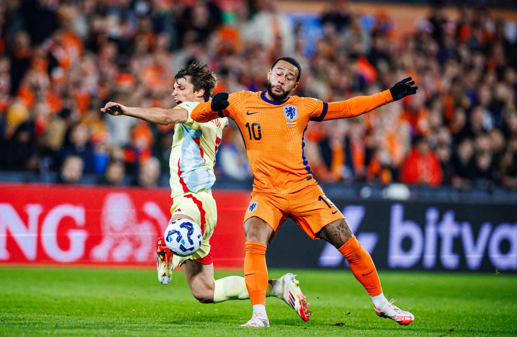 西班牙足球联赛甲级别联赛周末展开角逐的简单介绍