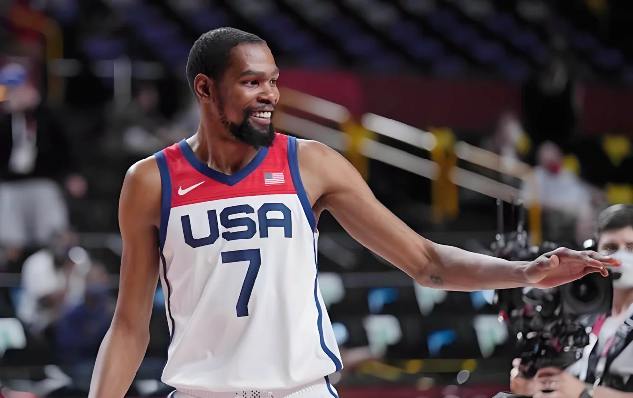 包含法国男篮力克德国男篮，伦纳德完成帽子戏法的词条