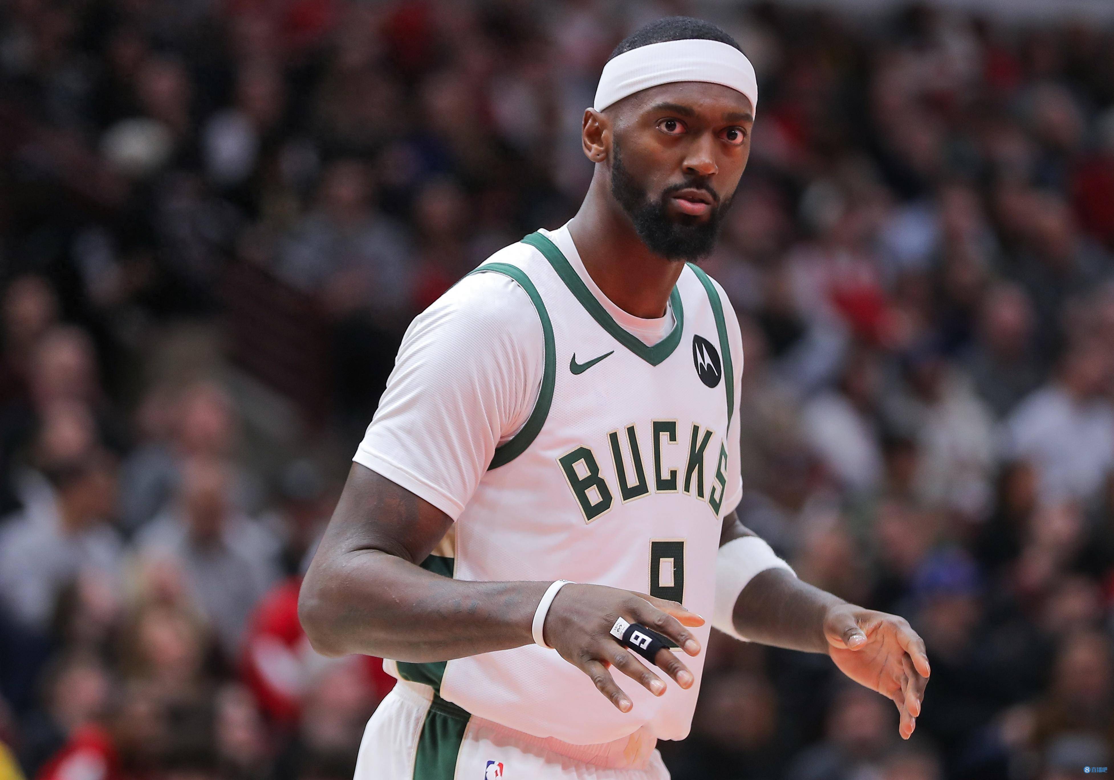 雄鹿三分球命中率低迷，佩顿跌宕起伏表现加剧困境的简单介绍