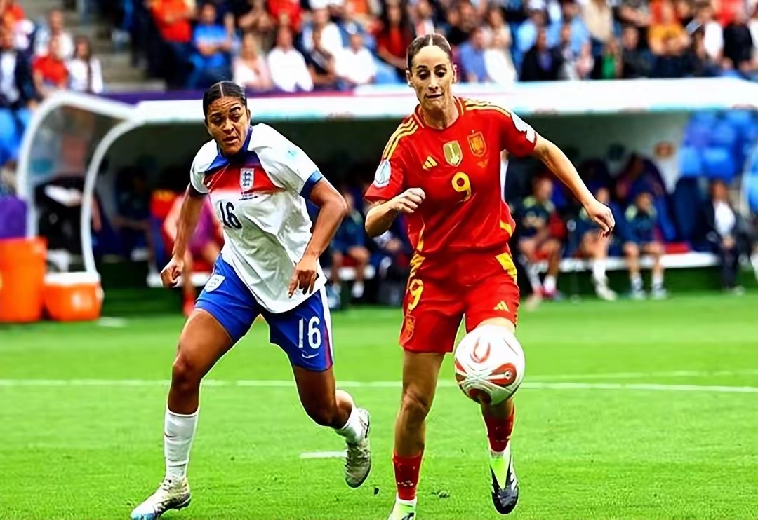 欧洲女子球会联赛激烈角逐