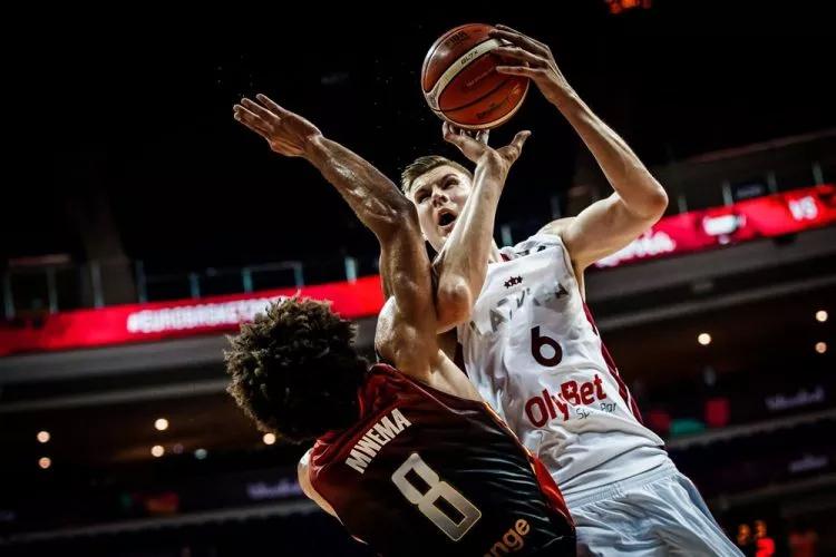 德国乒乓球队翻盘比利时乒乓球队，波尔统治全场的简单介绍