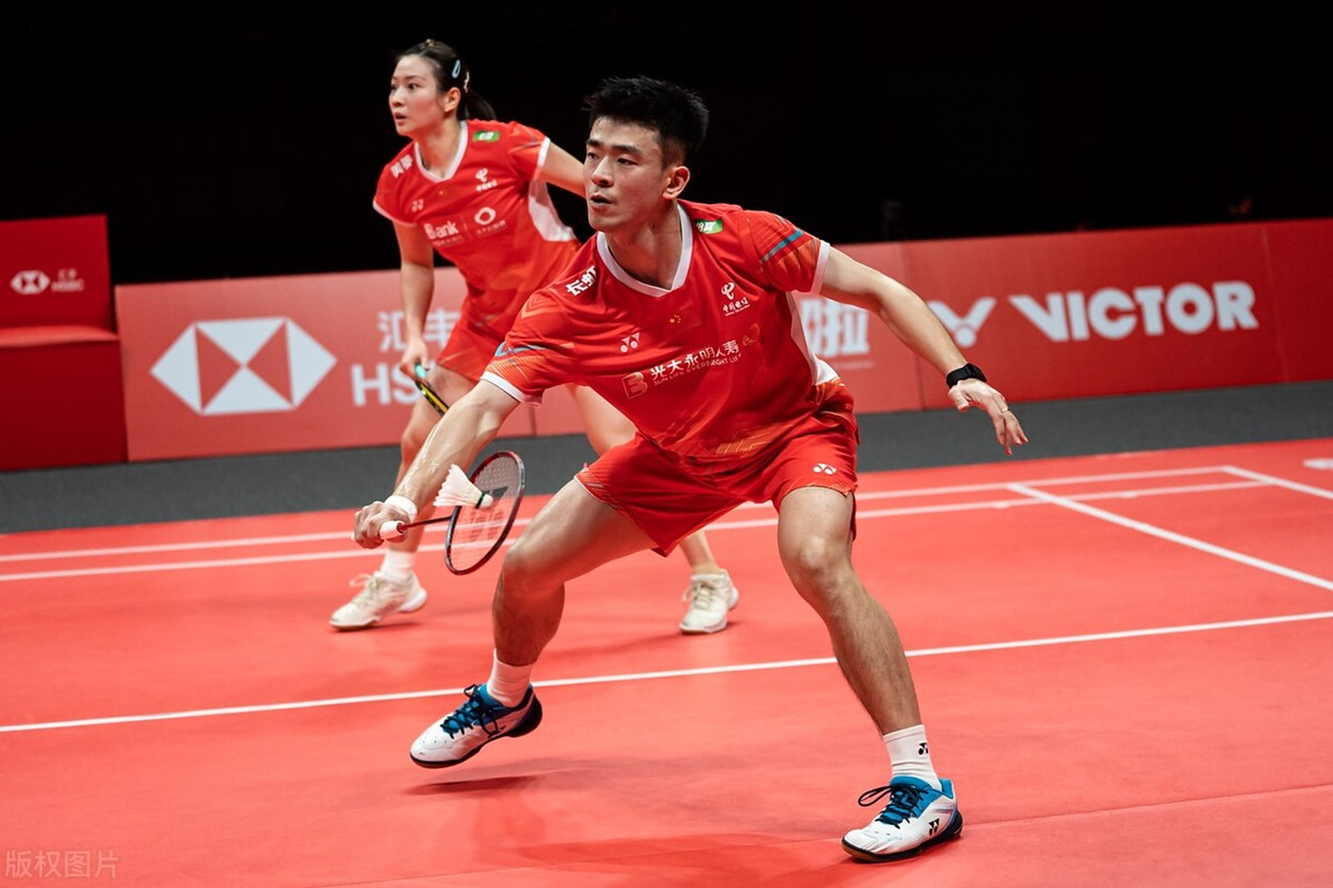 包含韩国羽毛球队完胜马来西亚羽毛球队，陶菲克爆发神勇的词条