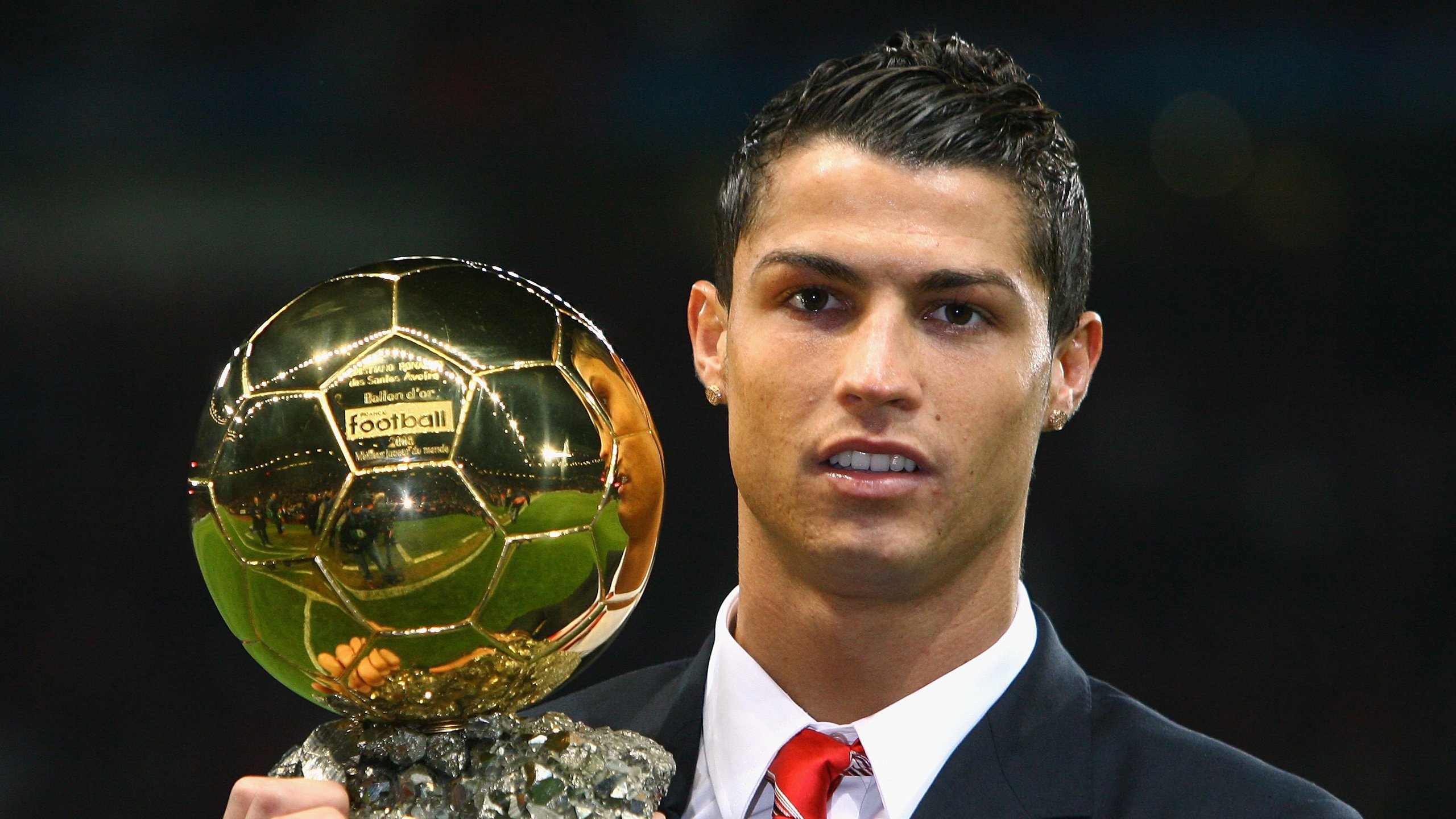 内马尔意甲封神之夜,尼斯提前终结悬念映衬新西兰足球启示